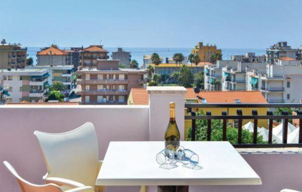 Bike And Breakfast Apartments Pietra Ligure Luaran gambar